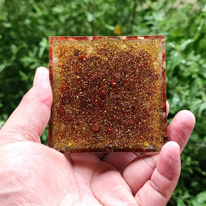 Chakra Orgonite Pyramide